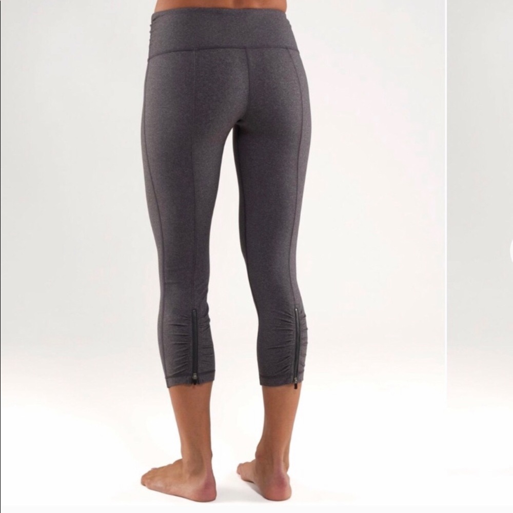 Lululemon charcoal Gray Cardio kick crop legging